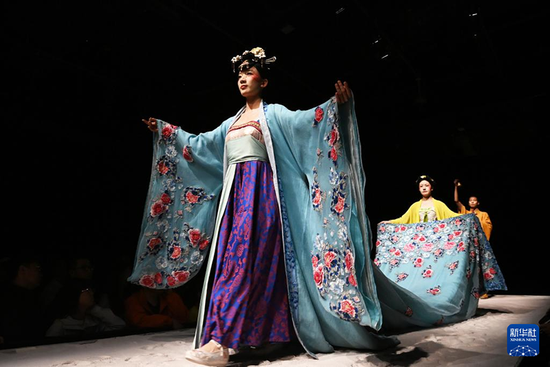 नाटक ‘फिर से दुनह्वांग’ बना पर्यटकों का नया आकर्षण