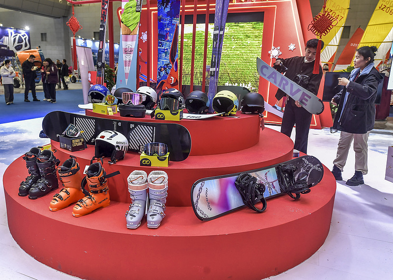 शिनजियांग उरुमची: उन्नीसवाँ शिनजियांग शीतकालीन प्रदर्शनी रंगारंग और भव्य