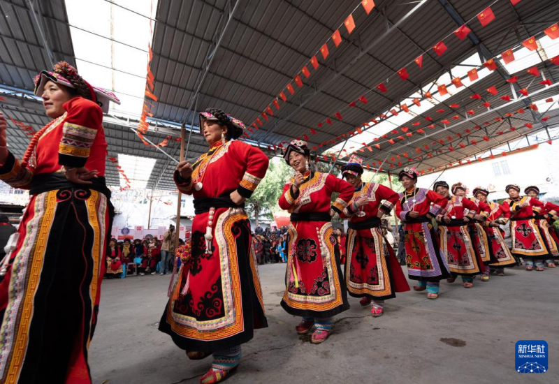 सिचुआन के माओ काउंटी में च्यांग समुदाय के नववर्ष का हर्षोल्लास से स्वागत