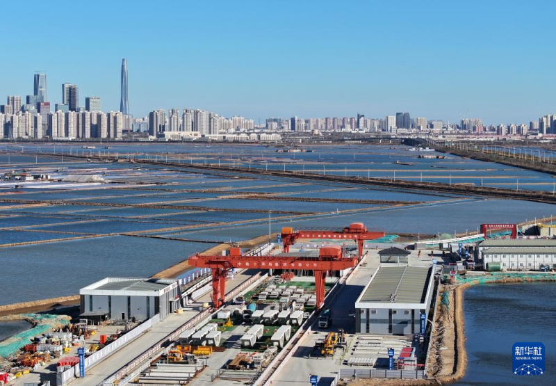 विशाल हाइहे नदी के हाई-स्पीड रेलमार्ग की पहली लंबी सुरंग सफलतापूर्वक निर्मित