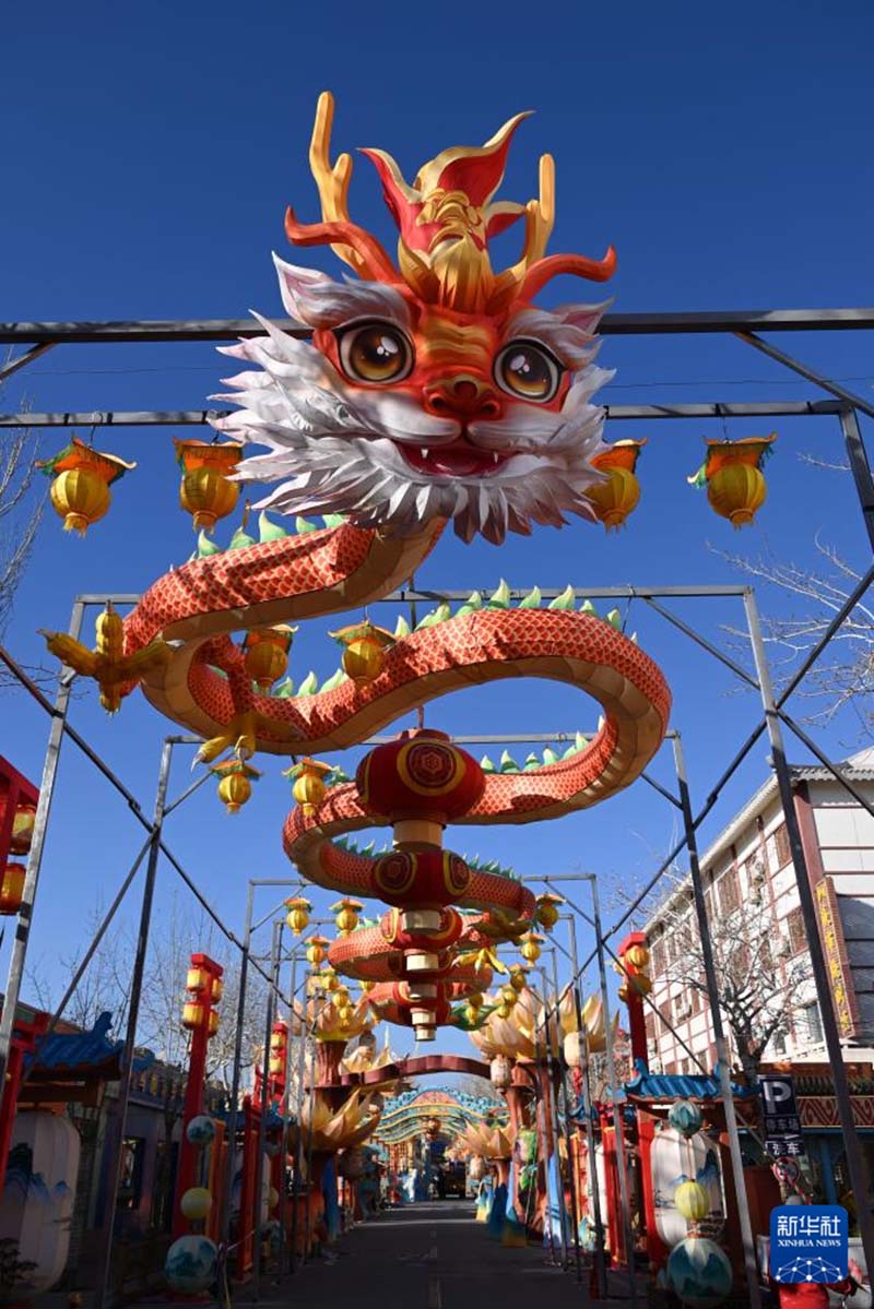 नववर्ष के स्वागत हेतु दुनहुआंग दीपोत्सव का भव्य आयोजन