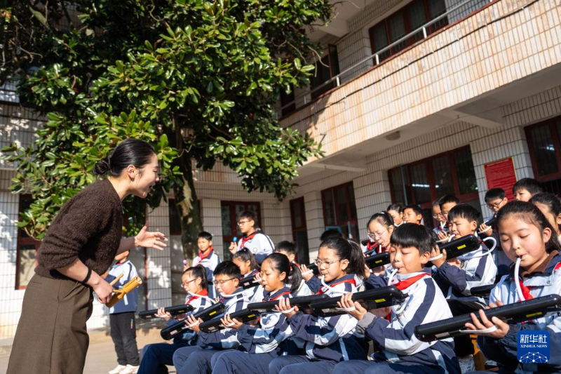 “मेलोडिका-केंद्रित बहु‑वाद्य समन्वित शिक्षण पद्धति” से ग्रामीण प्राथमिक छात्रों की संगीत क्षमता में वृद्धि