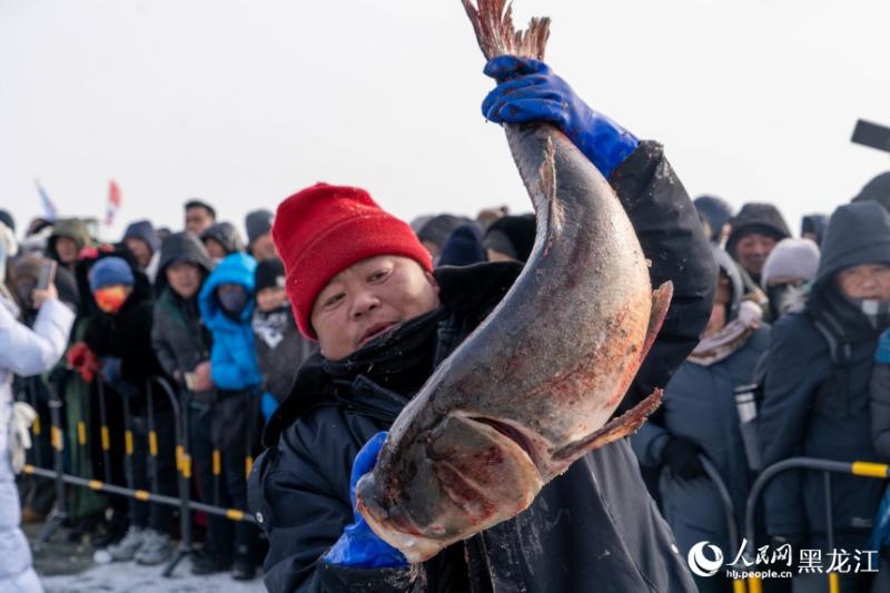 शिंगकाई झील में चीन–रूस सीमा पर शीतकालीन मत्स्याखेट गतिविधि शुरू