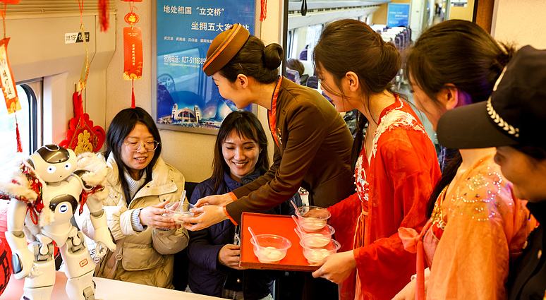 देशभर में वसंतोत्सव रेल यात्रियों की संख्या 40 करोड़ पार