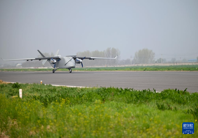 चीन के छांगइंग मानव-रहित मालवाहक विमान की पहली उड़ान सफलतापूर्वक पूरी