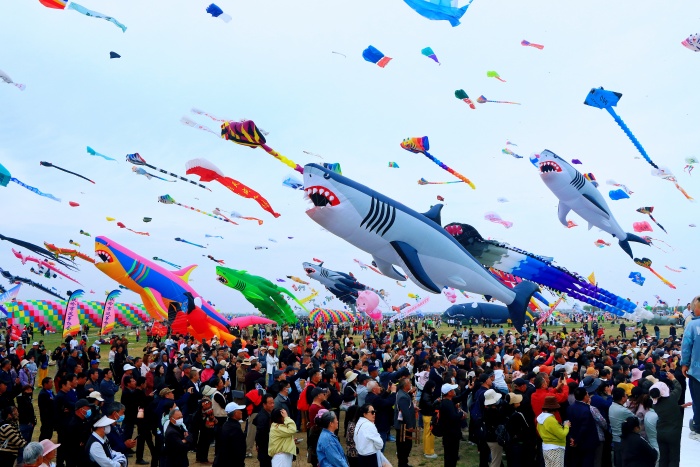 शानतोंग में 22वीं विश्व पतंग चैंपियनशिप की शुरुआत