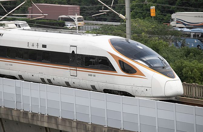 2025 में चीन में रेल यात्रियों की संख्या 450 करोड़ से अधिक