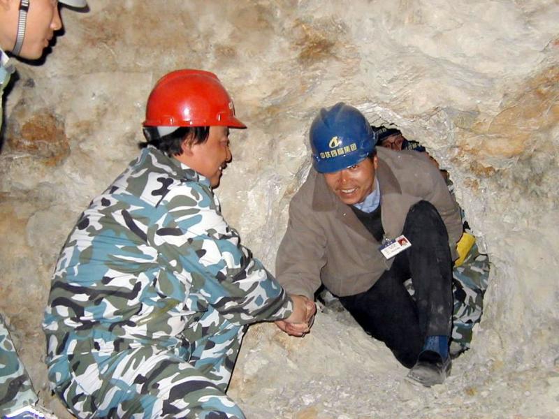 पुरानी तस्वीरों में दर्ज छिंगहाई-शीत्सांग रेलवे का फौलादी चमत्कार